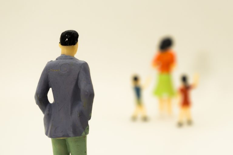 逓減定期保険とは?しくみと収入保障保険との違い